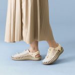 Women's UNEEK Sneaker | Dark Earth/Chipmunk