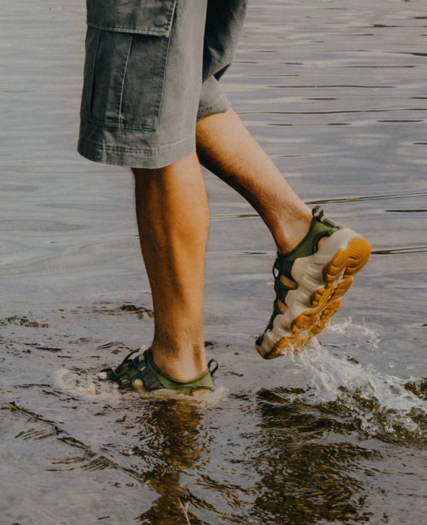 Men's Hyperport H2 Sandal  |  Black Stardust