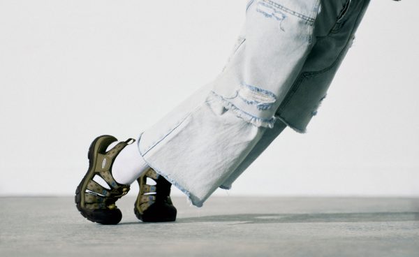Men's Newport Retro Sandal x ??tudes Studio  |  Etudes Olive