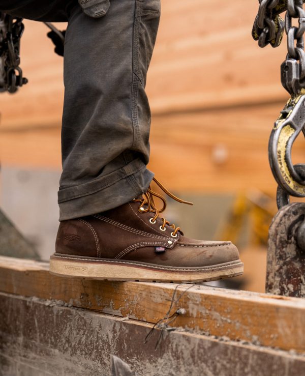 Men's Liberty 6 Waterproof Boot (Carbon Toe) | Black/Gum