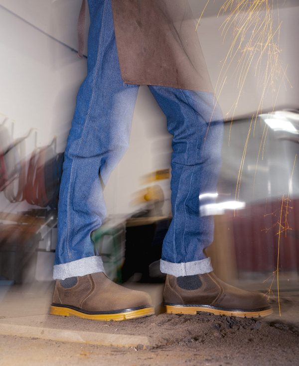 Men's San Jose Chelsea 90° Heel Boot (Aluminum Toe) | Cascade Brown/Gum