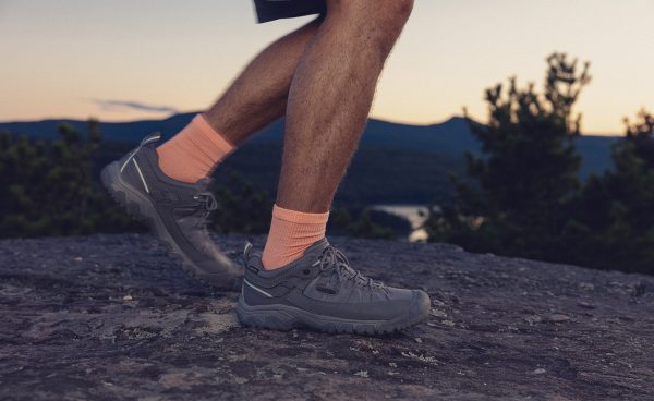 Men's Targhee EXP Waterproof Hiking Shoe  |  Dark Earth
