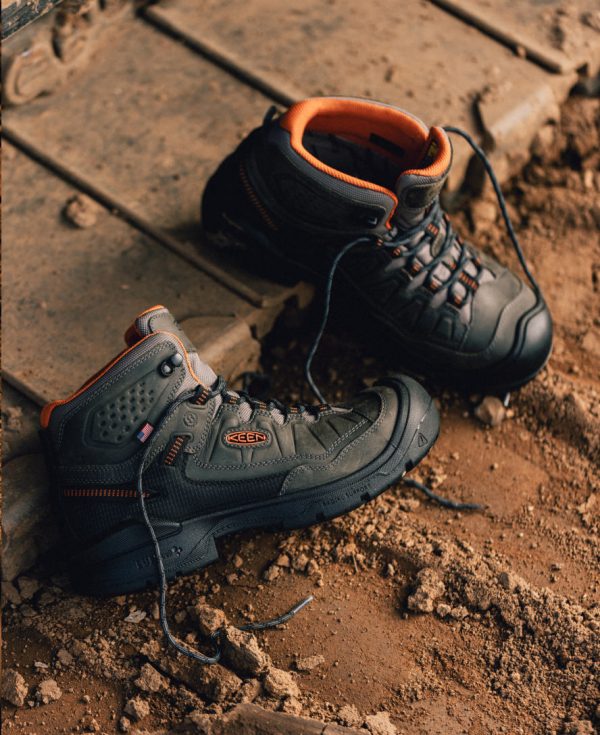 Men's Targhee IV Waterproof Work Boot (Carbon Toe)  |  Magnet/Black