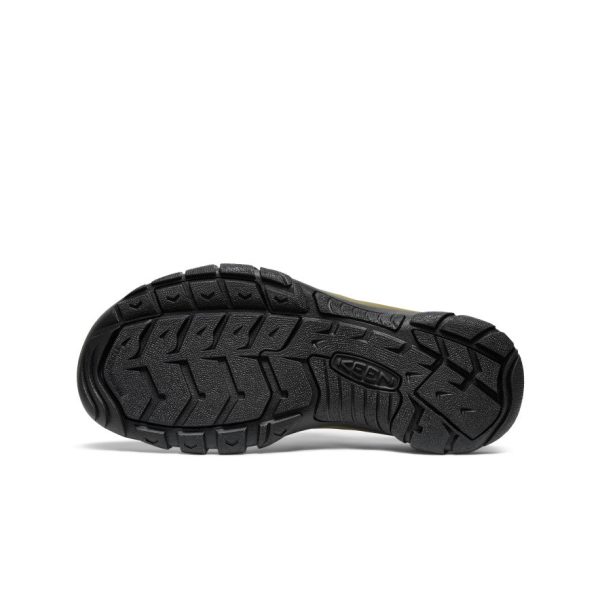 Men's Newport Retro Sandal x ??tudes Studio  |  Etudes Olive
