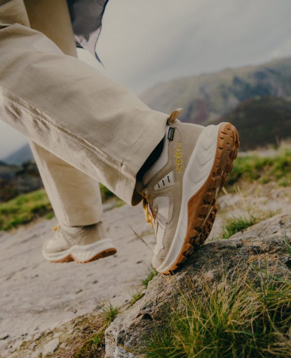 Women's Hightrail Waterproof Hiking Shoe  |  Cork/Birch